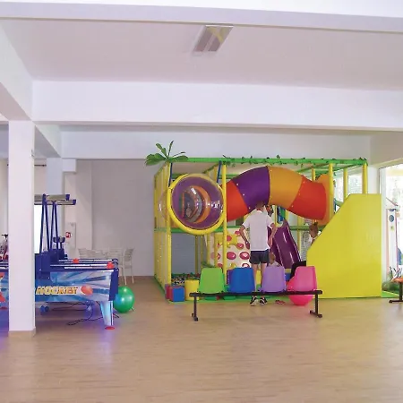 Two-bedroom Holiday In *